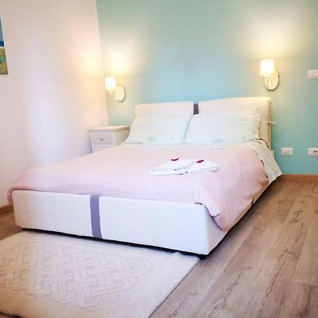 Delizioso Appartamento Cosy Ristrutturato Парма Экстерьер фото