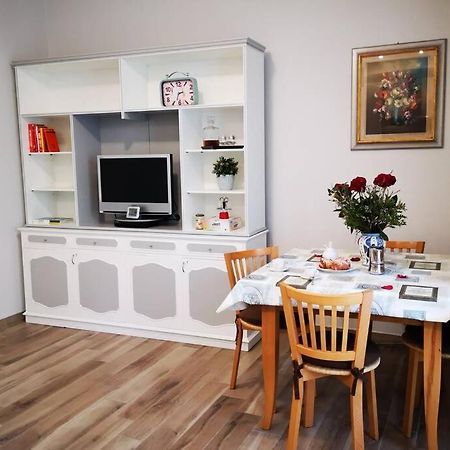 Delizioso Appartamento Cosy Ristrutturato Парма Экстерьер фото